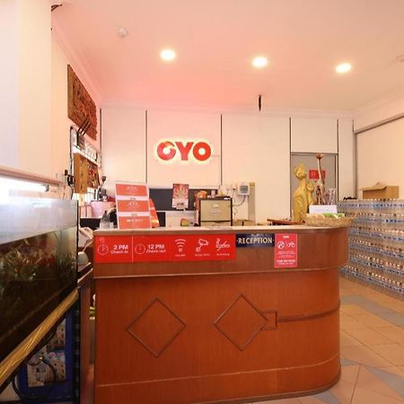 Oyo1090马六甲霍利特尔酒店 Malacca 外观 照片