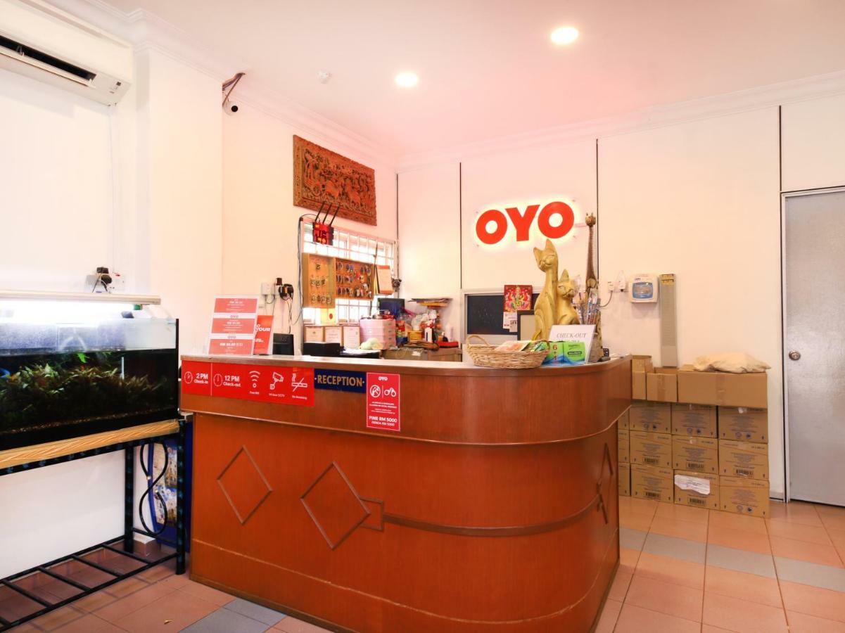 Oyo1090马六甲霍利特尔酒店 Malacca 外观 照片